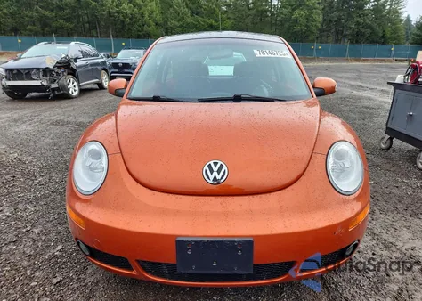 2010 Volkswagen New Beetle z USA, uszkodzony, nr VIN 3VWRG3AG0AM023077